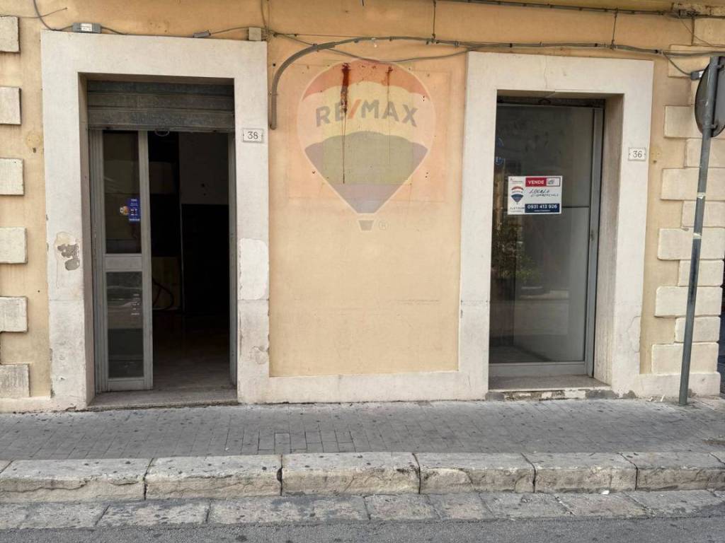 Immobile a Chiaramonte gulfi in corso umberto 1, 36 - Foto 3