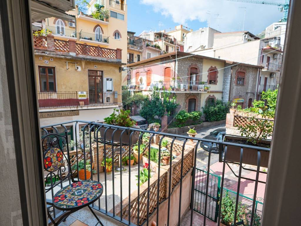 Appartamento a Taormina in Via Cuseni, 14 - Foto 2
