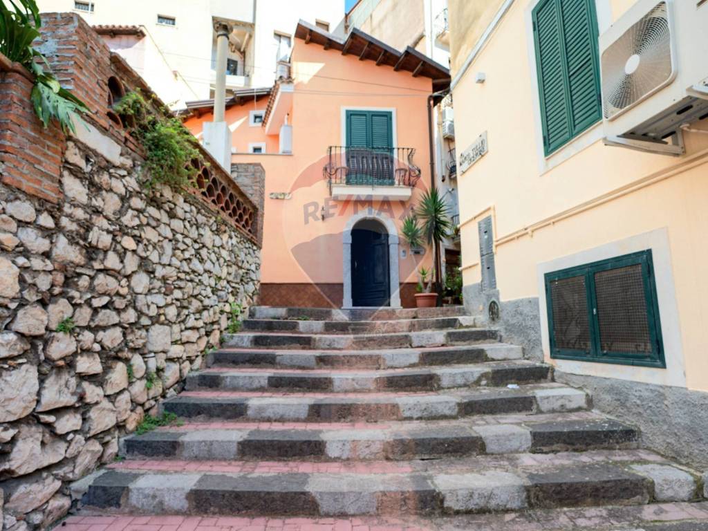 Appartamento a Taormina in Via Cuseni, 14 - Foto 3