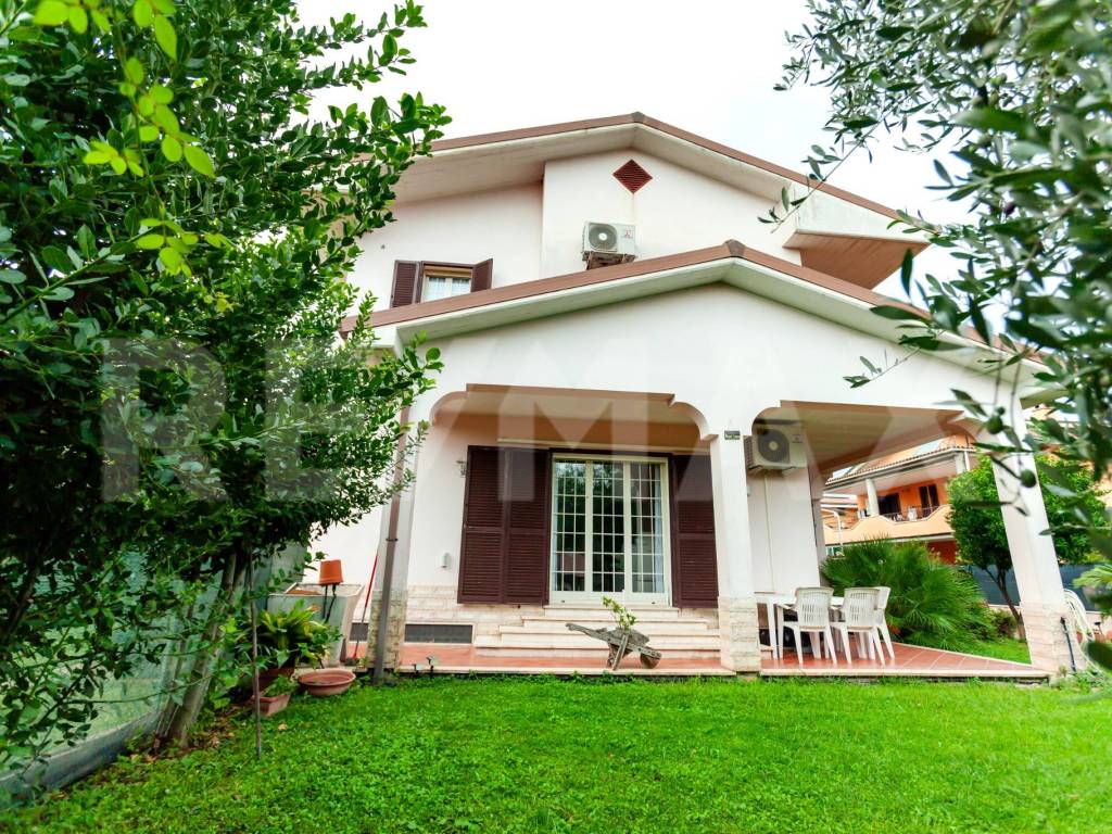 Villa a Ciampino in Via Giuseppe Bentivoglio, 3 - Foto 2