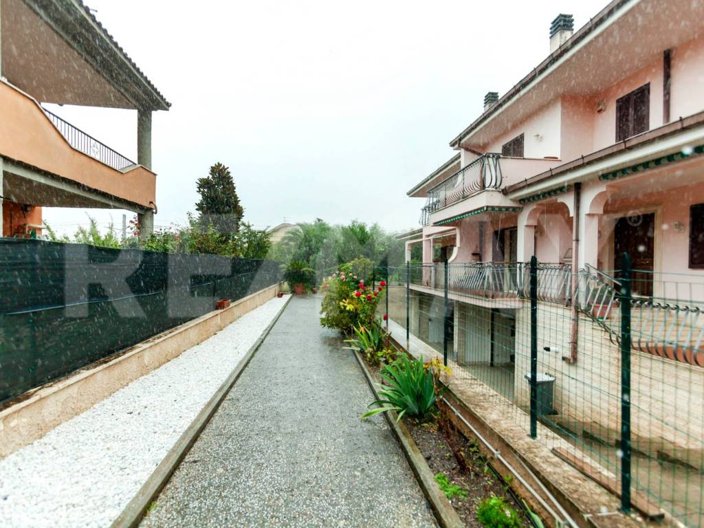Villa a Ciampino in Via Giuseppe Bentivoglio, 3 - Foto 5