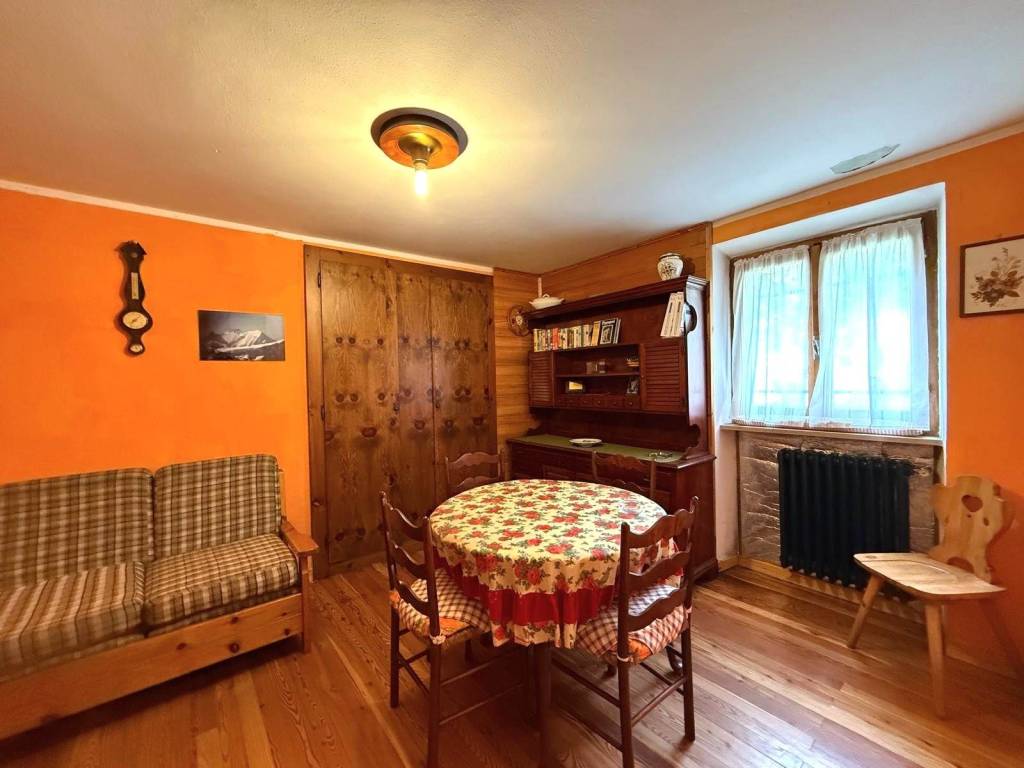 Casa indipendente a Campodolcino in Via Tini , 28 - Foto 2