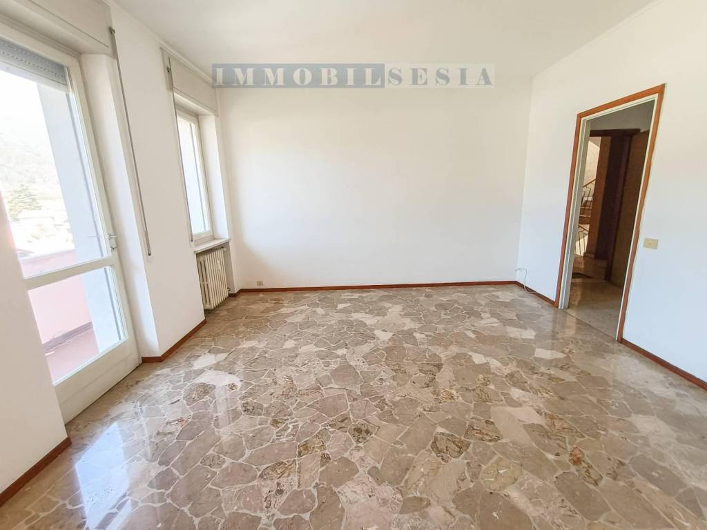 Appartamento a Borgosesia in Via FERRO, 71 - Foto 5