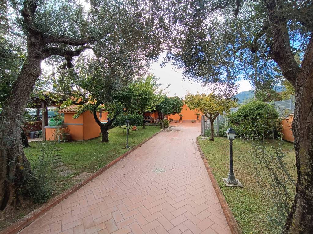 Villa a San felice circeo in Via Giacomo Leopardi - Foto 5