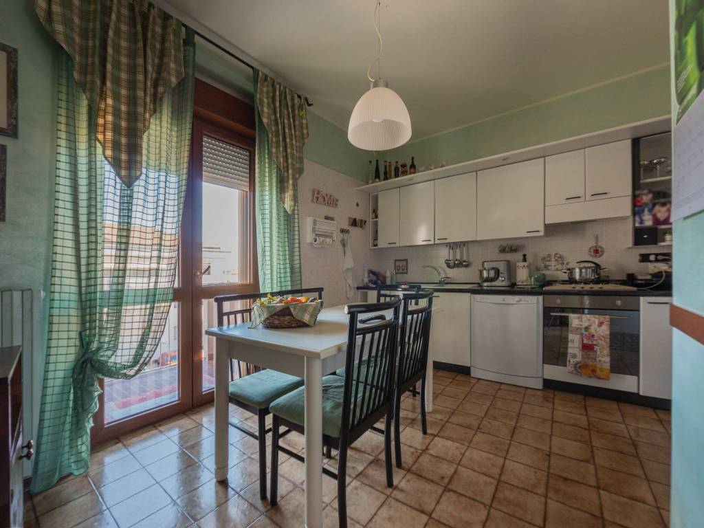 Appartamento a Asti in Via Domenico Badalin - Foto 3