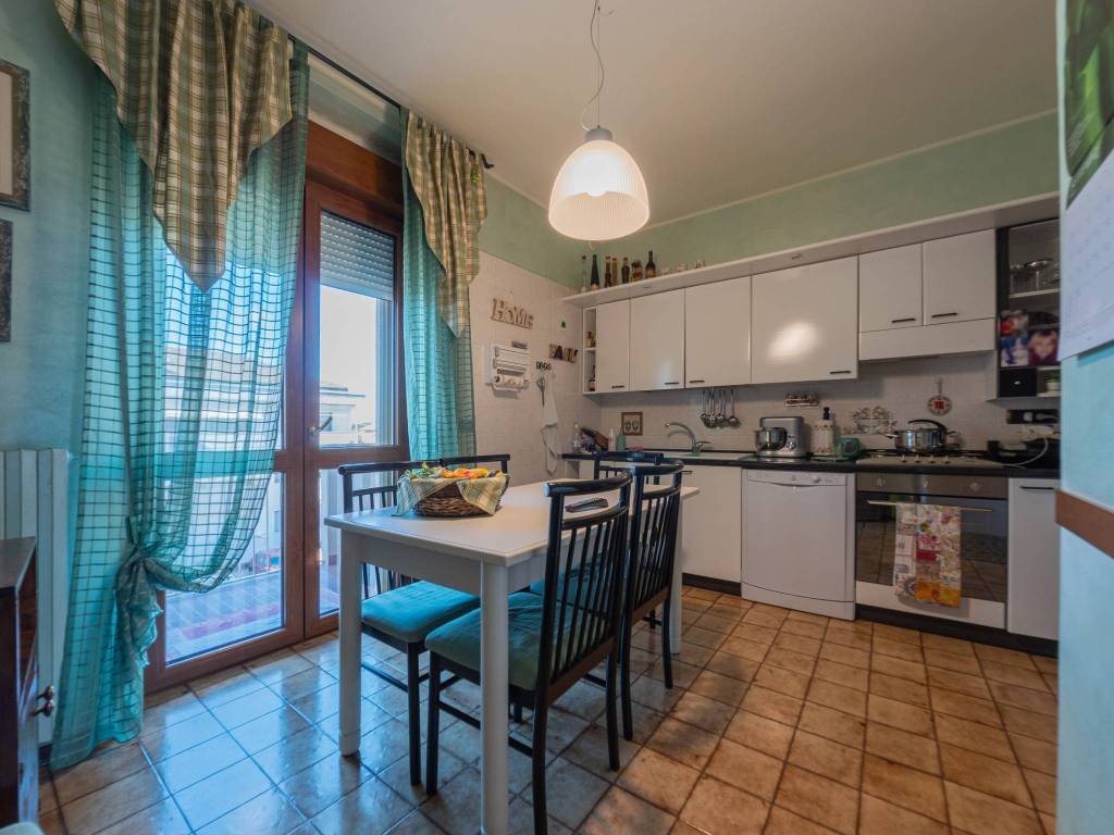 Appartamento a Asti in Via Domenico Badalin - Foto 4