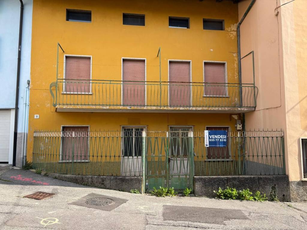Casa indipendente a Casnigo in Vicolo Fiume - Foto 2