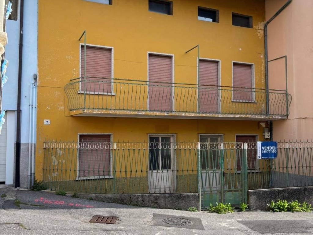 Casa indipendente a Casnigo in Vicolo Fiume - Foto 3