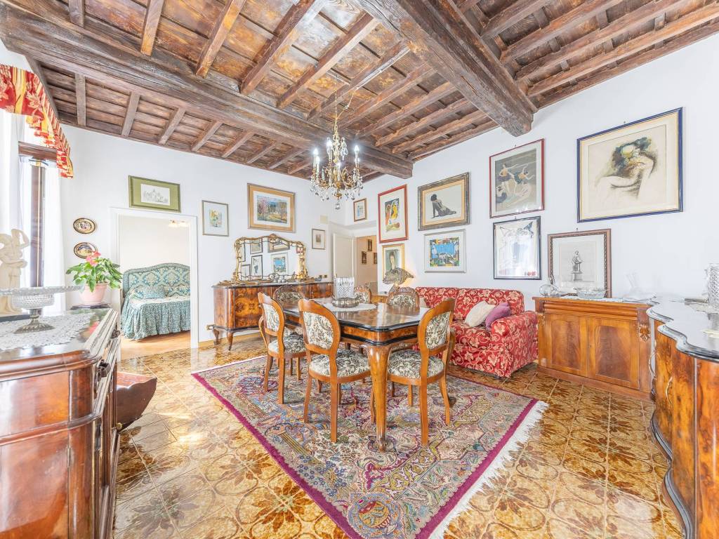 Palazzo / stabile a Serrone - Foto 2