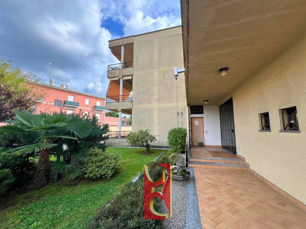 Appartamento a Cardano al campo in Via Amalfi - Foto 3