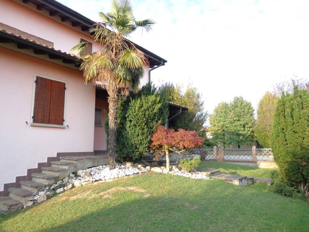 Villa a Soresina in Via Guido Miglioli, 46 - Foto 2