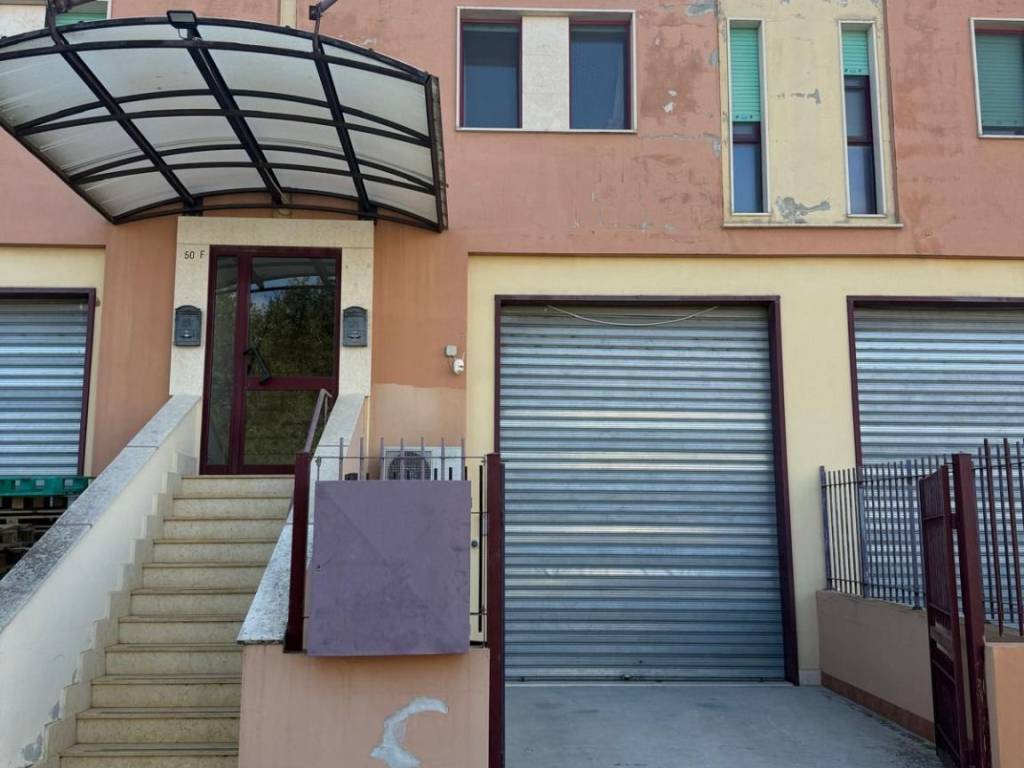 Appartamento a Foggia in Via Manfredonia - Foto 2
