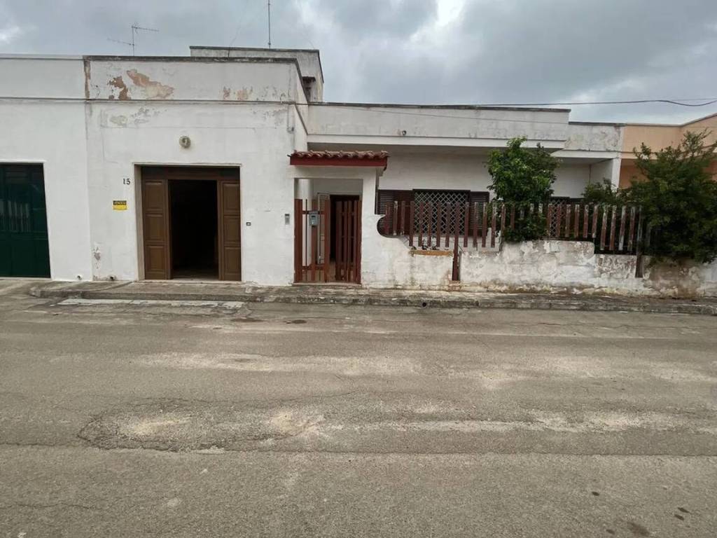 Appartamento a Veglie in Via Scotellaro No Number - Foto 3
