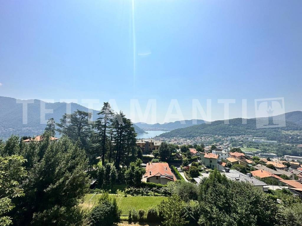Appartamento a Cernobbio in Via Vittorio Veneto, 49 - Foto 2
