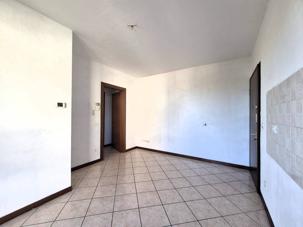 Appartamento a Cantù in Via Angelo Longoni - Foto 4