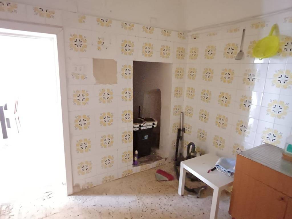 Appartamento a Francavilla fontana in Via Francesco Ribezzo, 21 - Foto 5