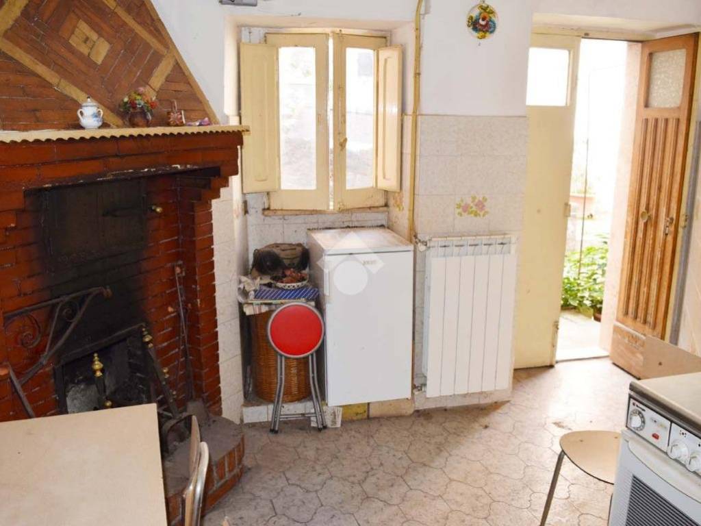 Casa indipendente a Tagliacozzo in VIA VALERIA, 129 - Foto 2