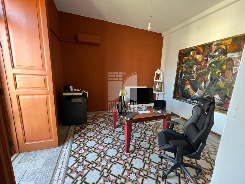 Appartamento a Crotone in viale regina margherita - Foto 3