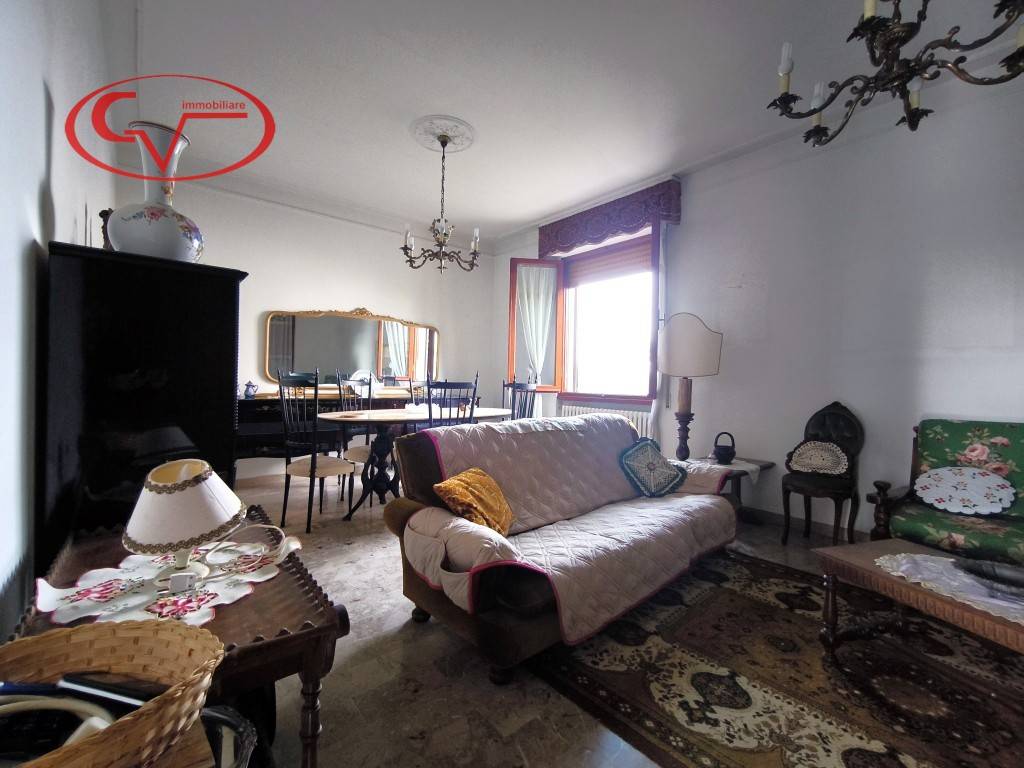 Villa a Castelfranco piandisco in Viale Guglielmo Marconi - Foto 5
