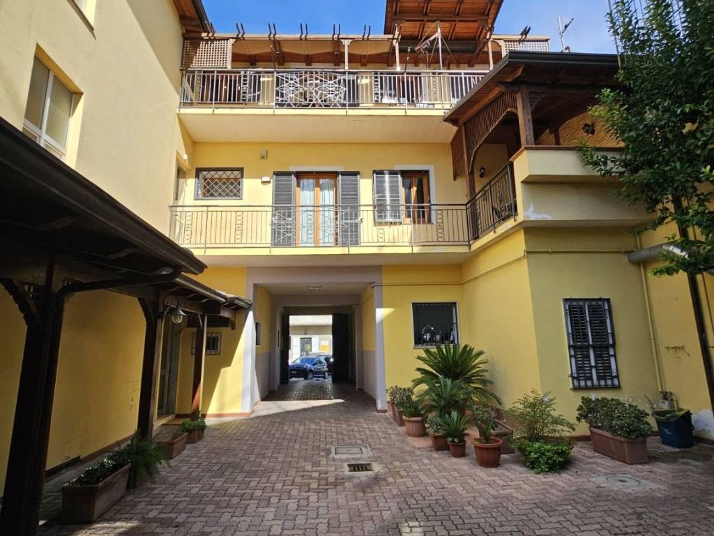 Palazzo / stabile a Frattamaggiore in Via 31 Maggio - Foto 4