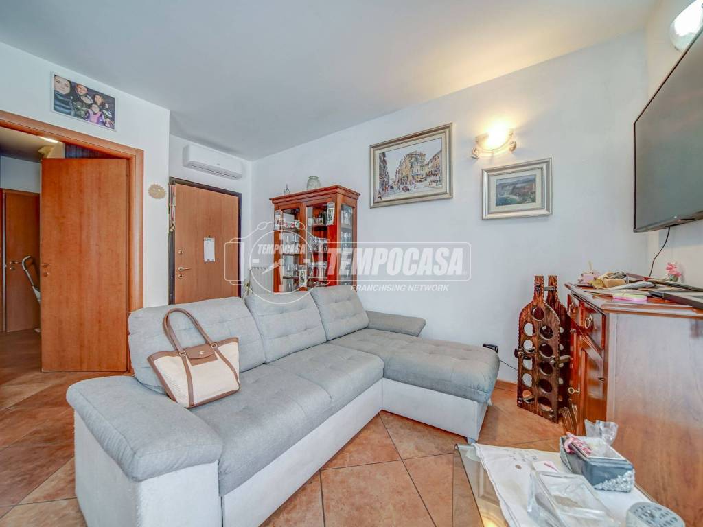 Appartamento a Castelletto sopra ticino in Via Cosio - Foto 4