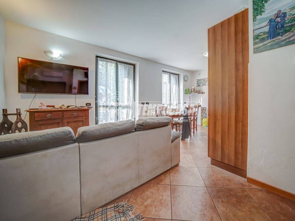 Appartamento a Castelletto sopra ticino in Via Cosio - Foto 5