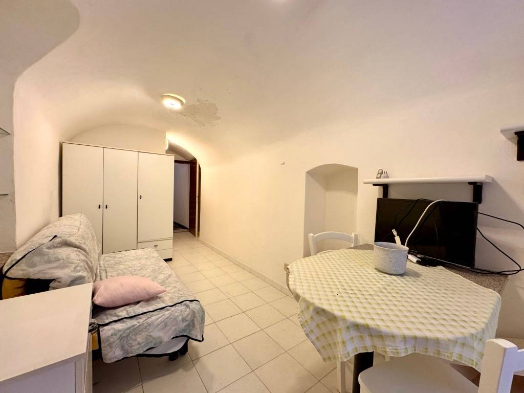 Appartamento a Finale ligure in Vico Massaferro - Foto 2
