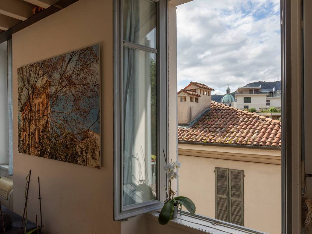 Appartamento a Como in Via Giuseppe Brambilla - Foto 2