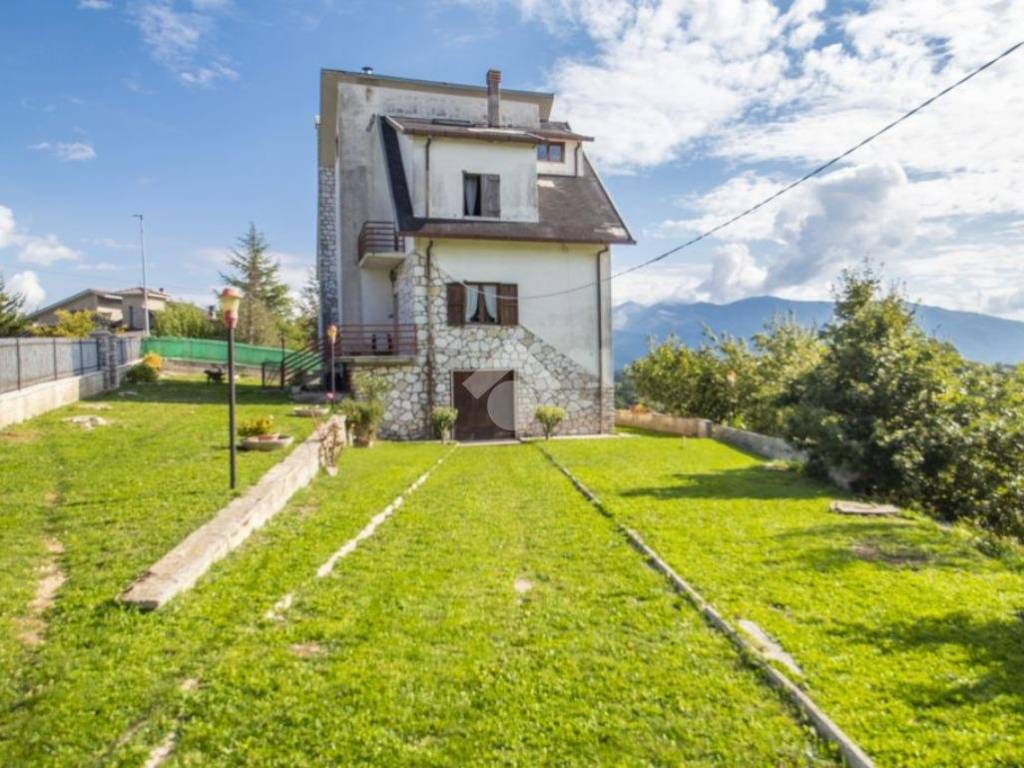 Villa a Longone sabino in Vocabolo Pianuro, 12 - Foto 2