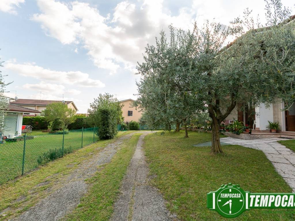 Villa a Bussolengo in Via Magenta - Foto 2