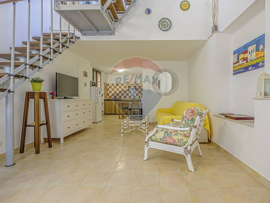 Casa indipendente a Siracusa in Via Riviera Dionisio il Grande, 178 - Foto 2