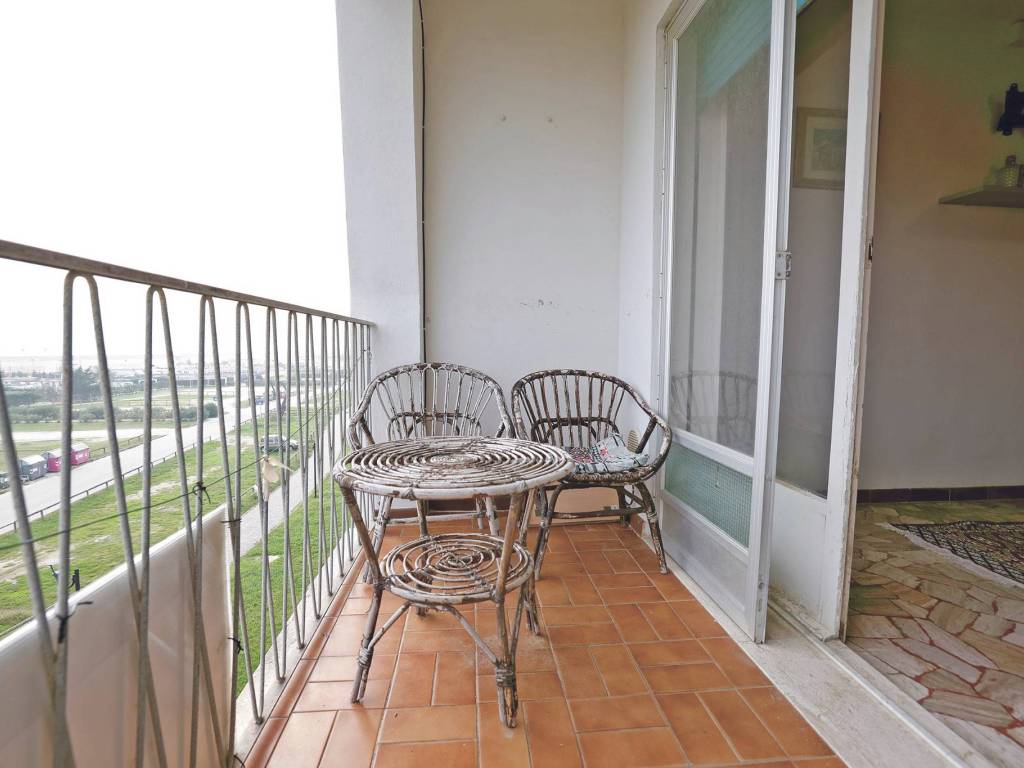 Appartamento a Comacchio in Viale Giovanni Pascoli, 31 - Foto 2