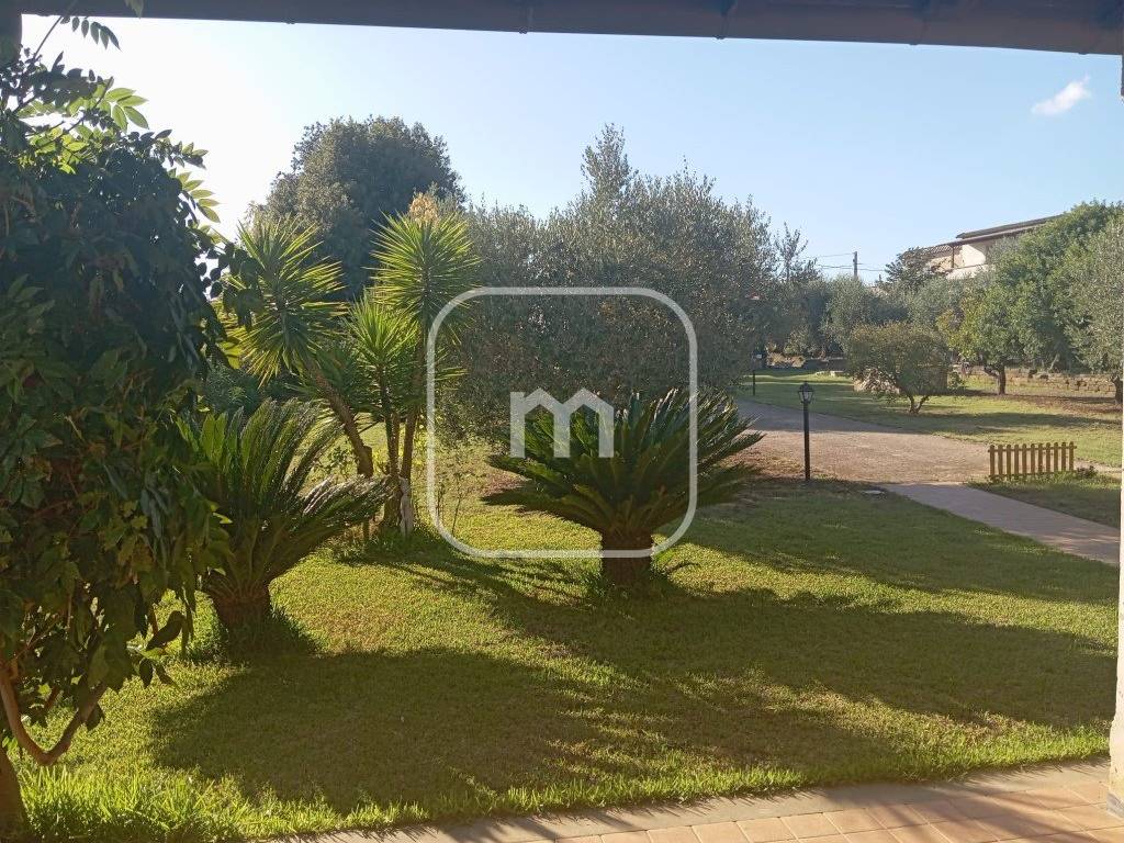 Villa a Lanuvio in Via Riserva della Bandita, 12 - Foto 3