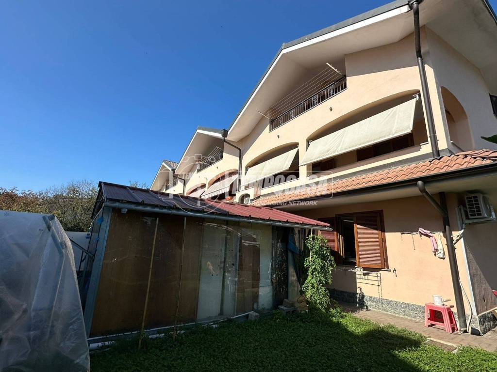 Casa indipendente a Leinì in VIA FRATELLI FIORE - Foto 2