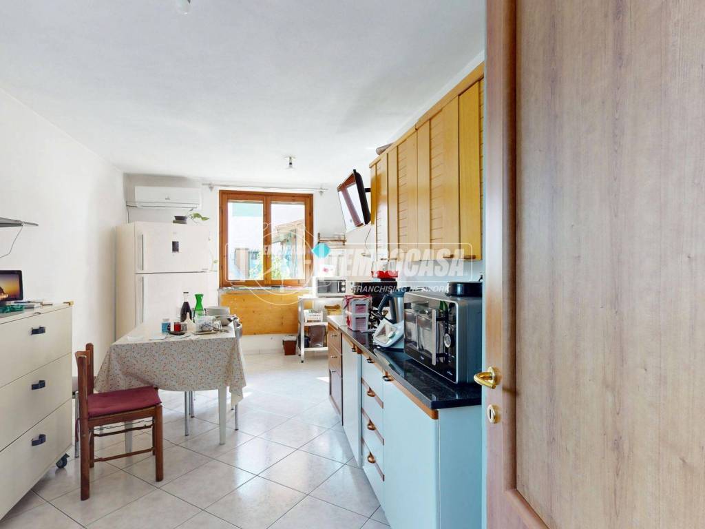 Casa indipendente a Leinì in VIA FRATELLI FIORE - Foto 3