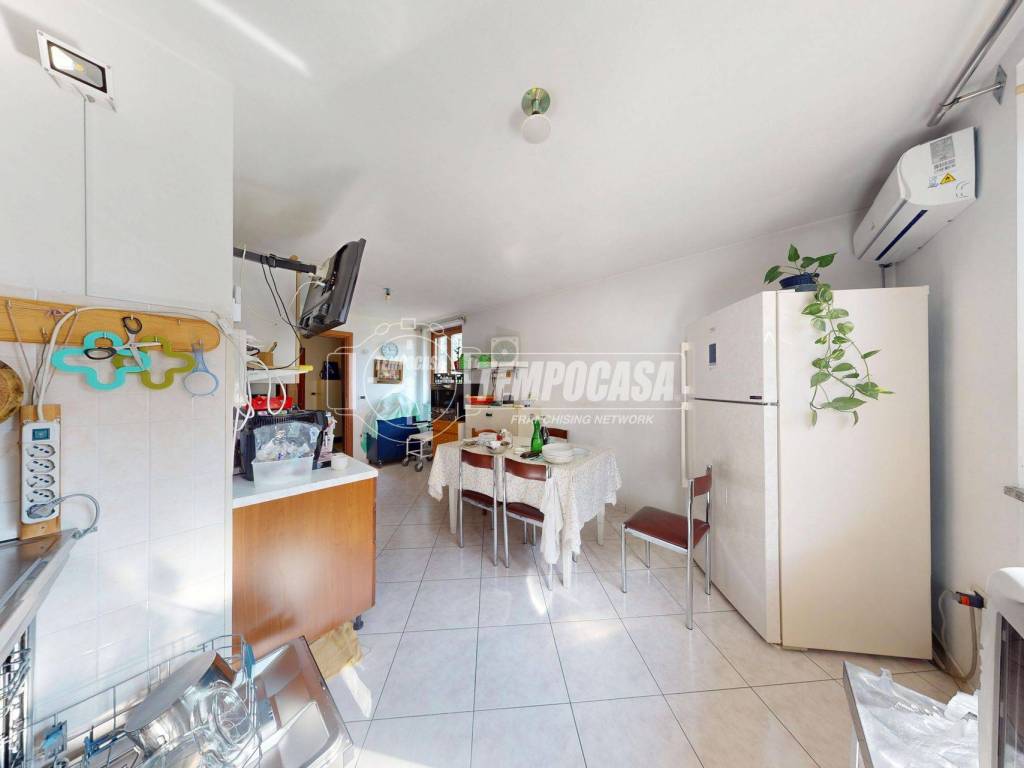 Casa indipendente a Leinì in VIA FRATELLI FIORE - Foto 5