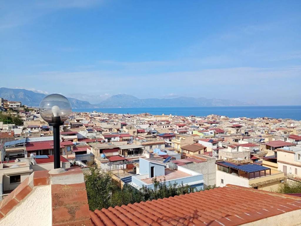 Villa a Balestrate in Via Camillo Cavour No Number - Foto 2