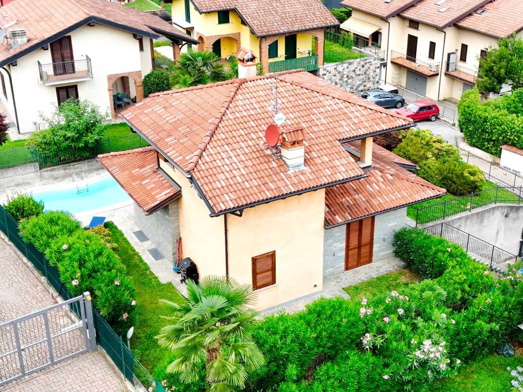 Villa a Colico in Via Deserto, 57 - Foto 2
