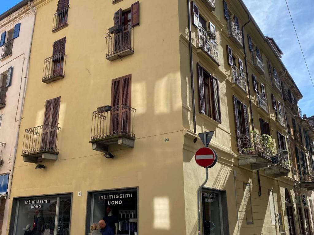 Appartamento a Vercelli in Via Fratelli Garrone, 1 - Foto 2