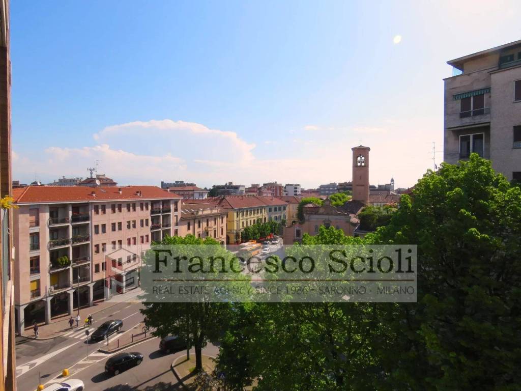 Appartamento a Saronno in Via A. Diaz, 10 - Foto 2