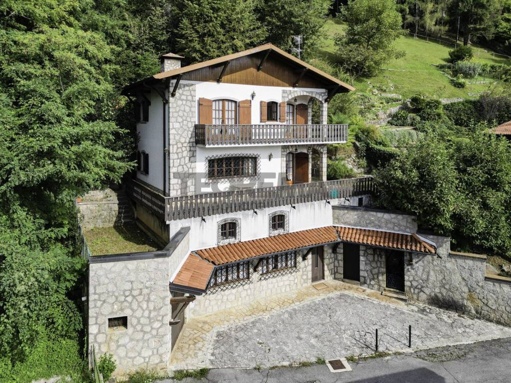 Villa a Onore in Via dei Castagni, 138 - Foto 3