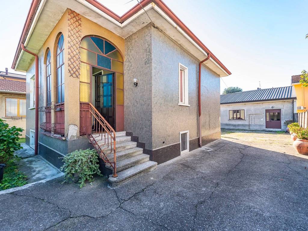 Villa a Caronno pertusella in Via Bainsizza, 786 - Foto 2