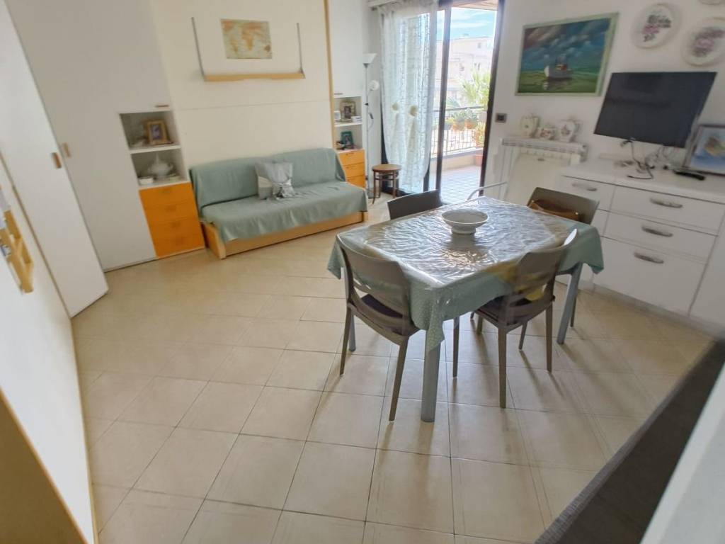 Appartamento a Sanremo in Corso Giuseppe Garibaldi, 82 - Foto 2