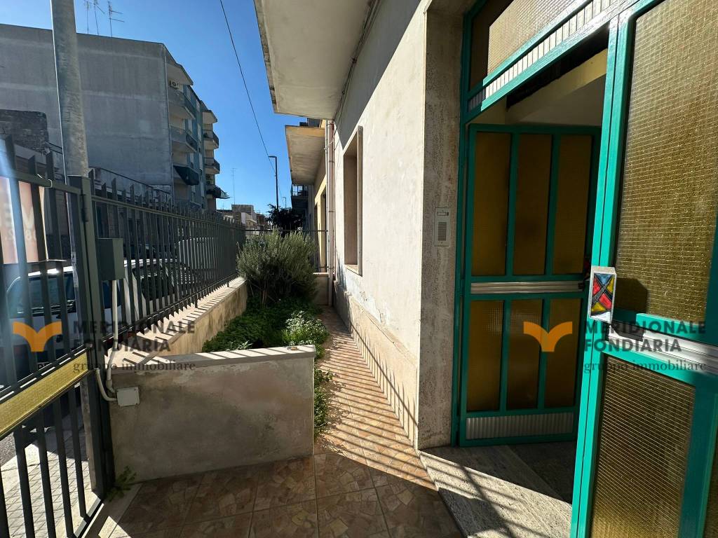 Casa indipendente a Lecce in Via Antonio Zimbalo - Foto 4