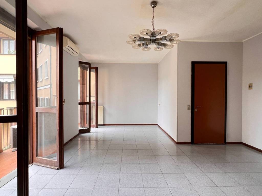 Appartamento a Sant'angelo lodigiano in Via Silvio Pellico, 5 - Foto 2