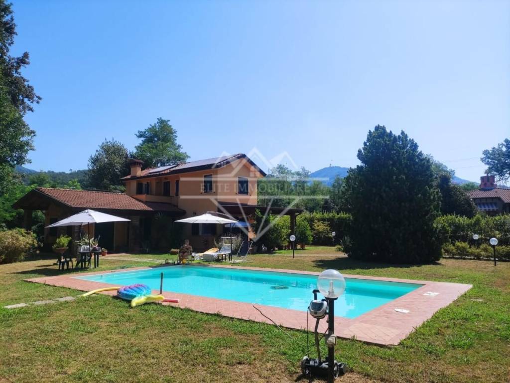 Villa a Castelnuovo magra in Via del Maggiore, - Foto 2