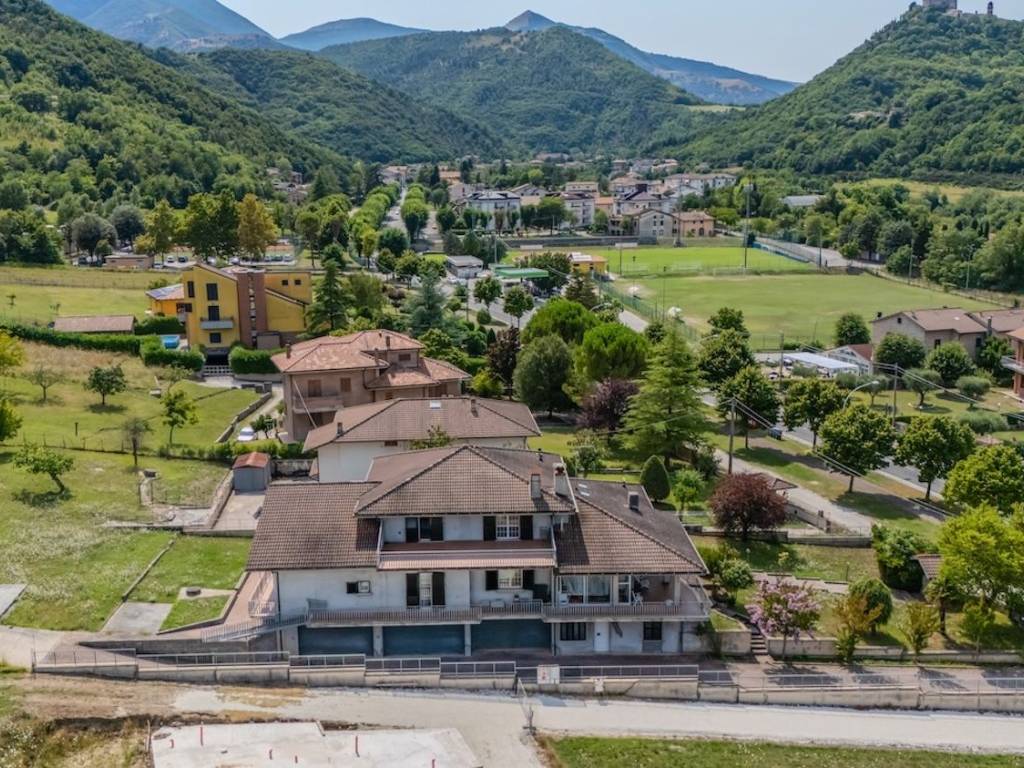Villa a Frontone in Via Giovanni XXIII - Foto 2