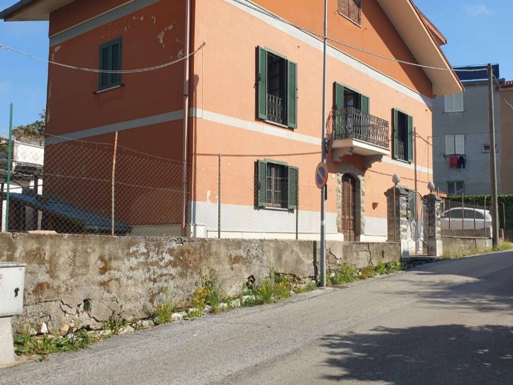 Villa a Ceccano in Via del Boschetto, 2 - Foto 2