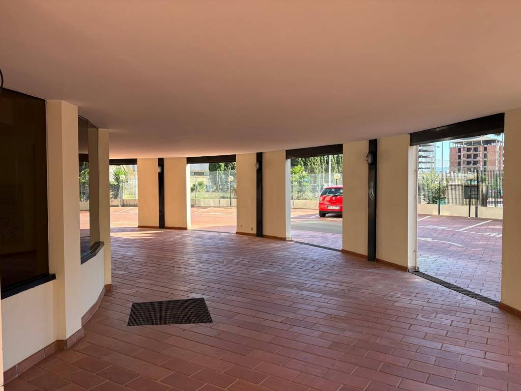 Attico / mansarda a Cagliari in Via San Tommaso d'Aquino - Foto 2