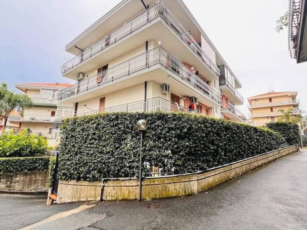 Appartamento a Aci catena in Via Lecco, 13 - Foto 5